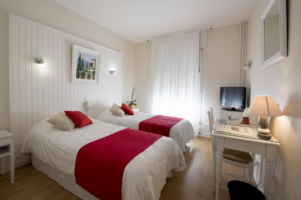Biney Hotel