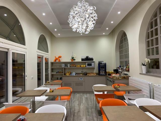 Biney Hotel